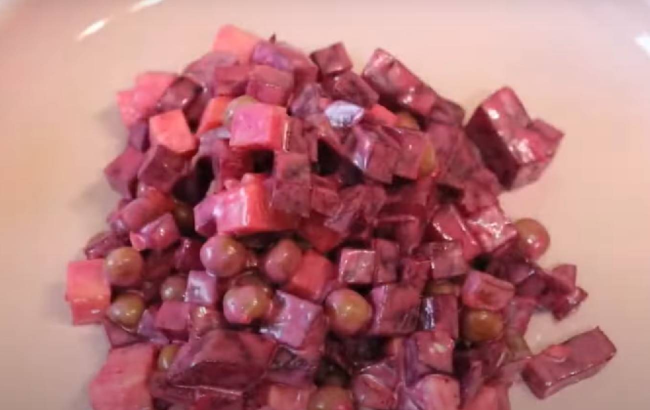 Новогодние салаты без мяса: 5 рецептов к зимнему празднику